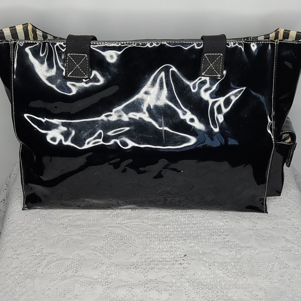 Sondra Robert's black glossy large tote bag - Picture 4 of 8